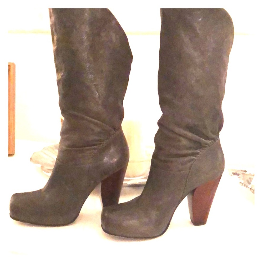 Women’s Frye boots